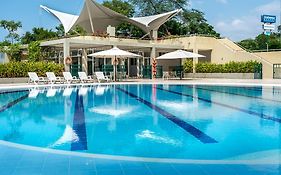 Apartamento - Condominio Zazué